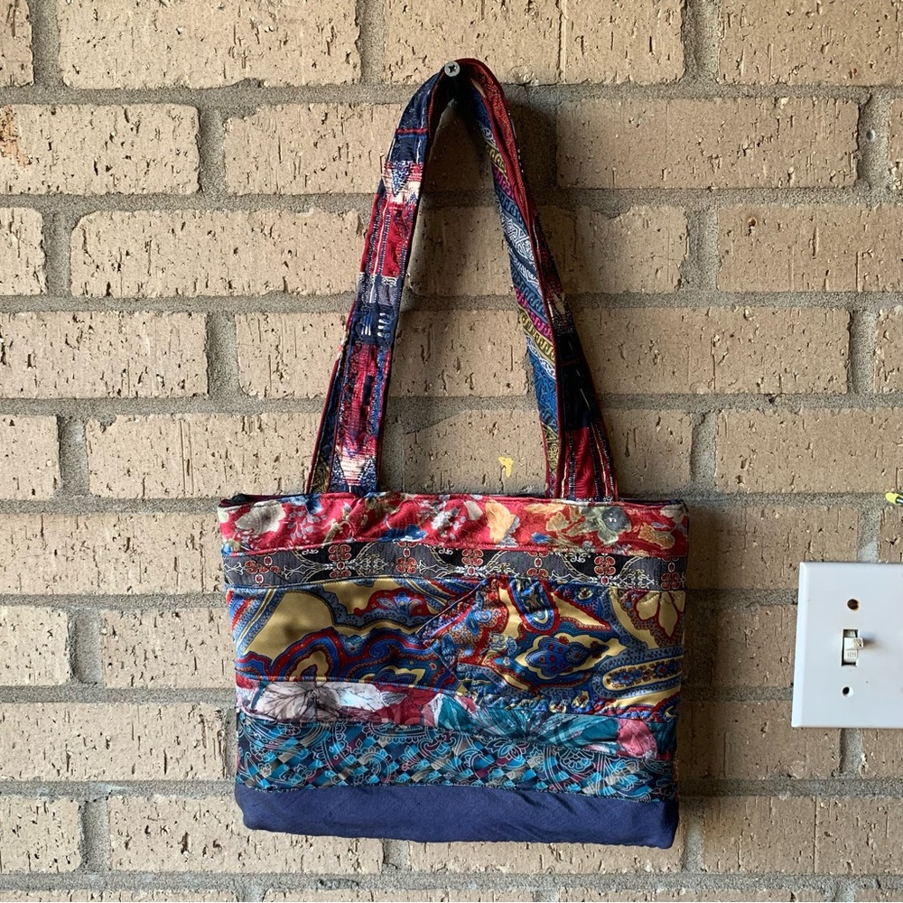 A Katie Bag by Katie Loper Fabric Patch Work Purse with Contrasting  Stitch - Picture 3 of 16